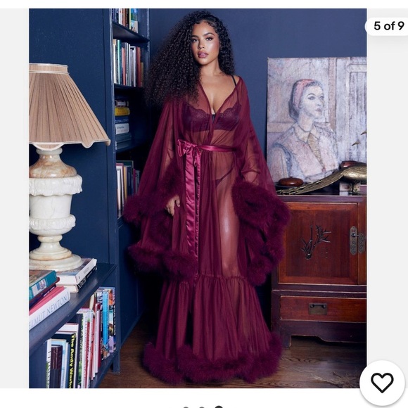 BLACK Fancy sheer feather lined robe in - Picture 3 of 4